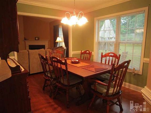 4th image of 6210 Meredith Way
