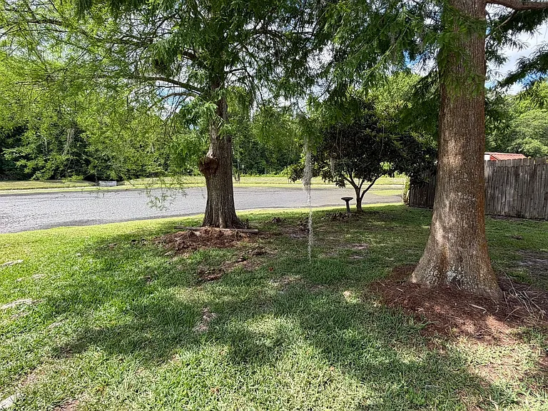625 Remington Oak Dr — Photo 21