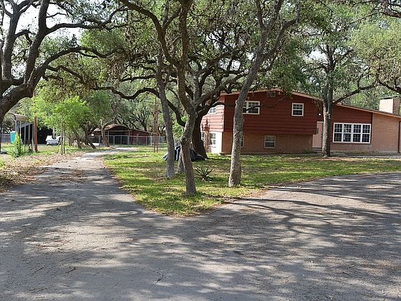 2nd image of 179 Oak Hill Dr