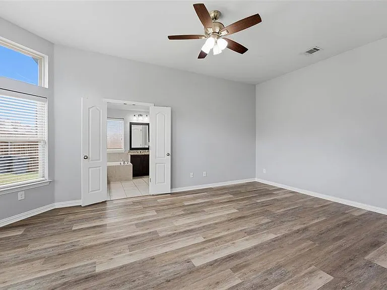 453 Rockaway Dr — Photo 7