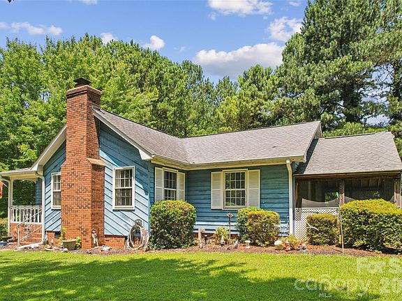 4th image of 10219 Mountain Apple Dr