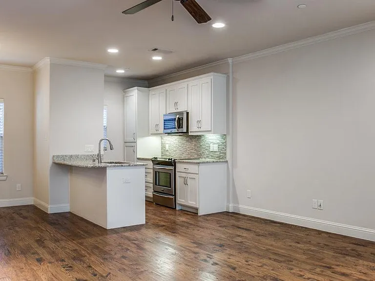 6136 Oram St #3 — Photo 3