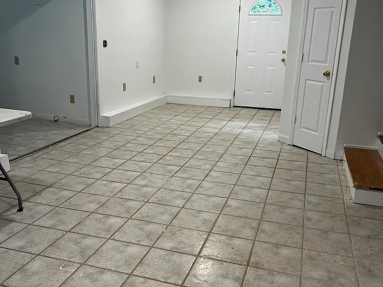 12848 Farm Pond Ln — Photo 5