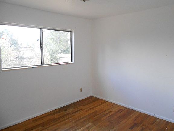 4th image of 1882 Balboa Dr