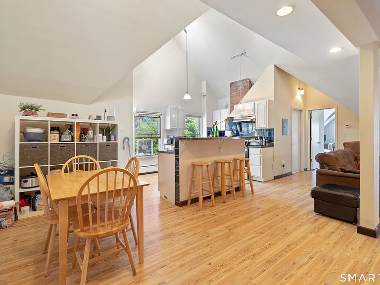 542 George St #A3 — Photo 3