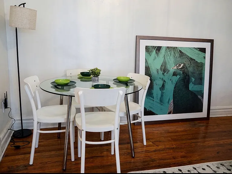 528 E Philadelphia St — Photo 4