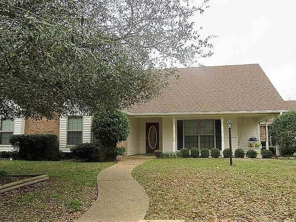 2nd image of 7001 Forest Oak Dr