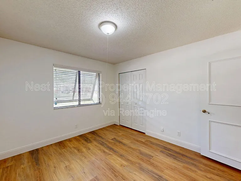 111 Lobelia Rd — Photo 17