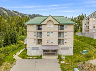 1380 Henry Rd #301, Courtenay, BC V9J 1L0