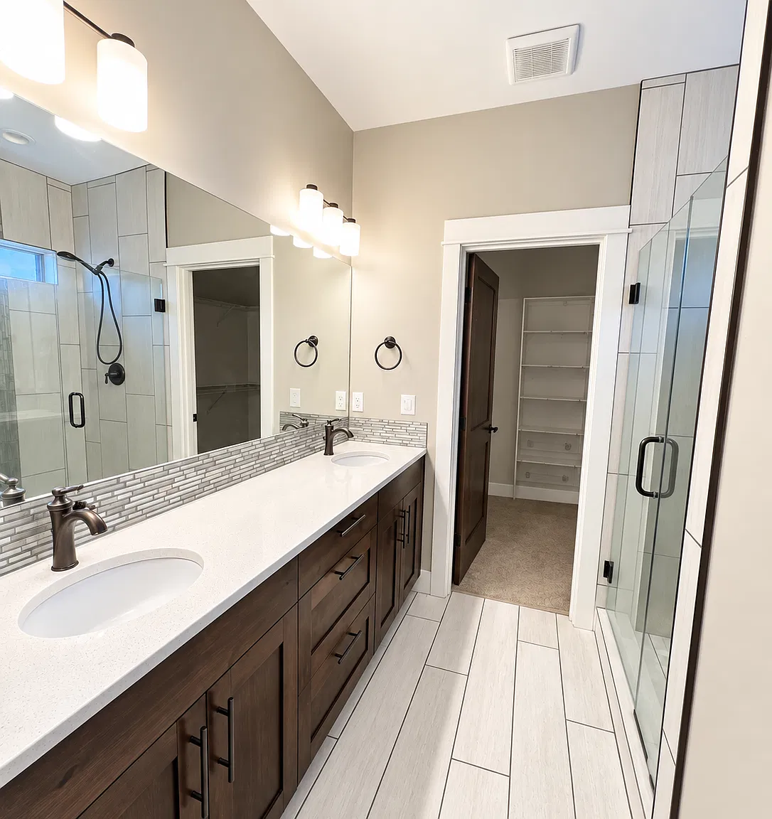 3 bed, 2016 sqft, $3,100 — Photo 3