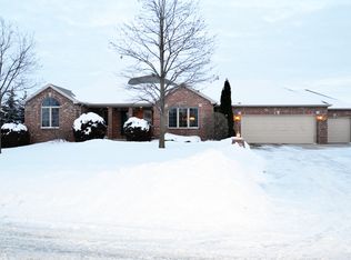 12824 Capshaw Ct, Fort Wayne, IN 46845