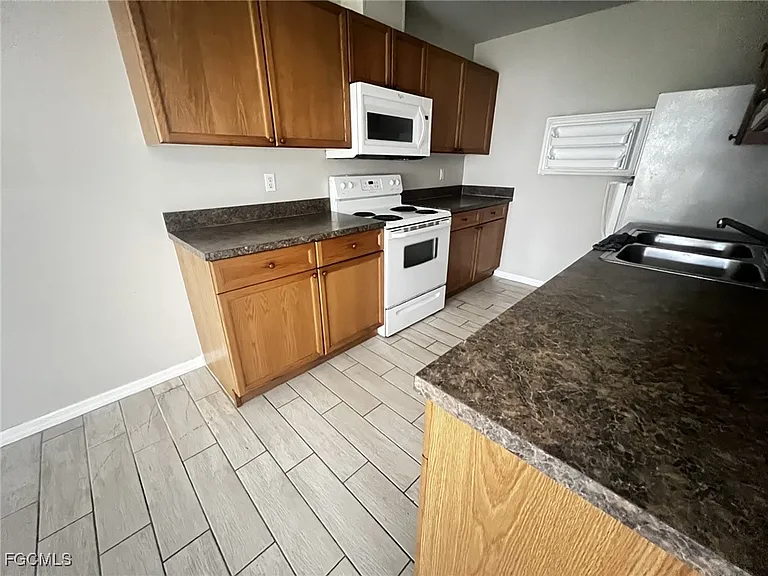 1019 SE 11th St #2 — Photo 9