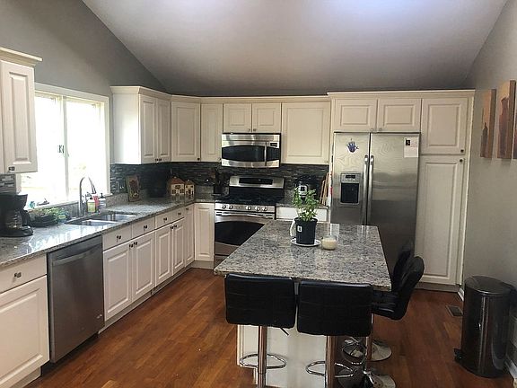 3rd image of 2S111 Glen Ave