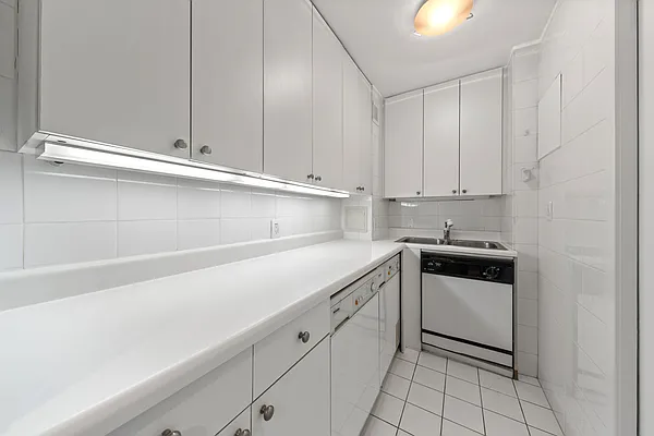 Sold by Keller Williams NYC | media 25