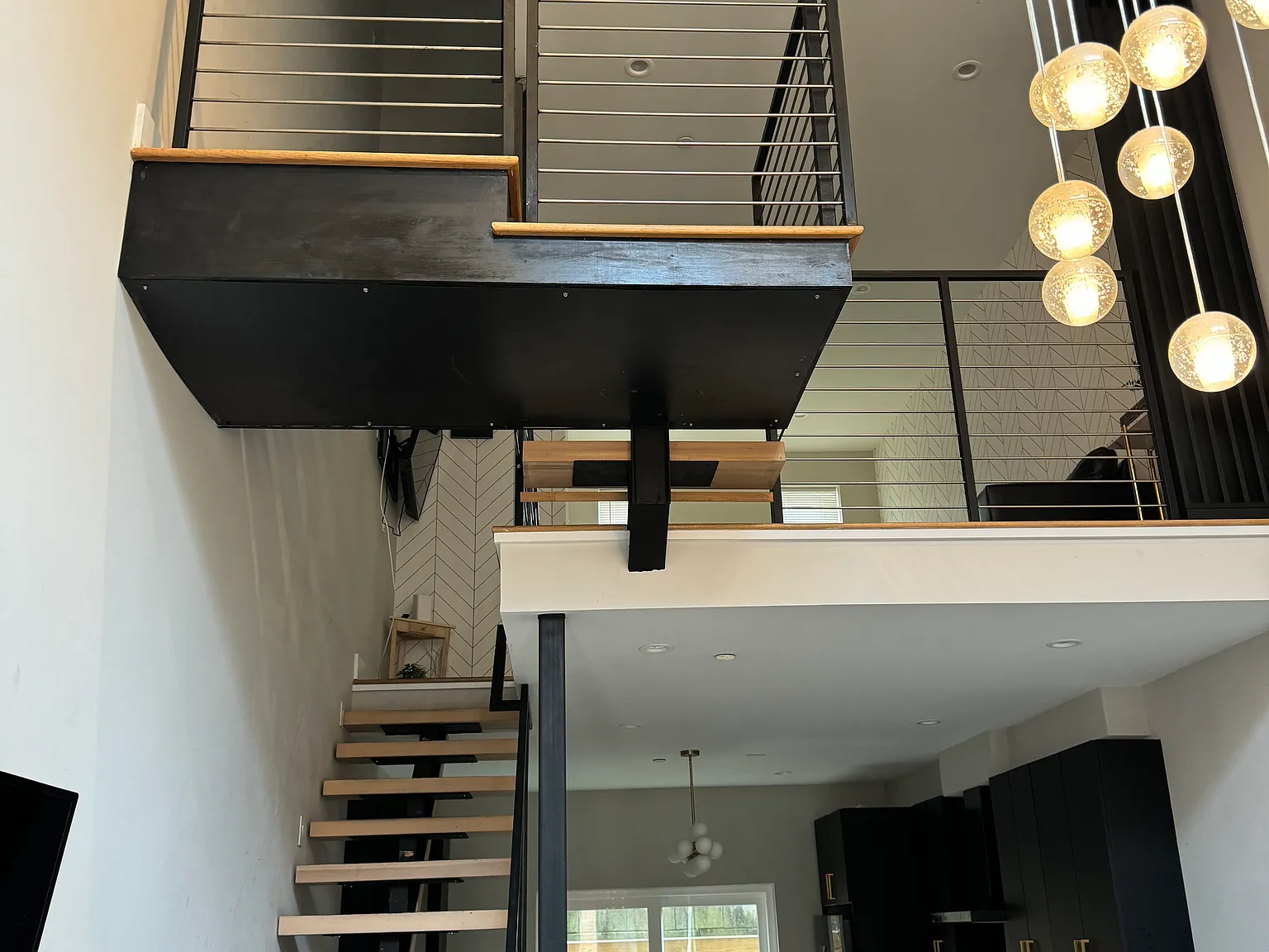 4 bed, 2200 sqft, $3,350 — Photo 3