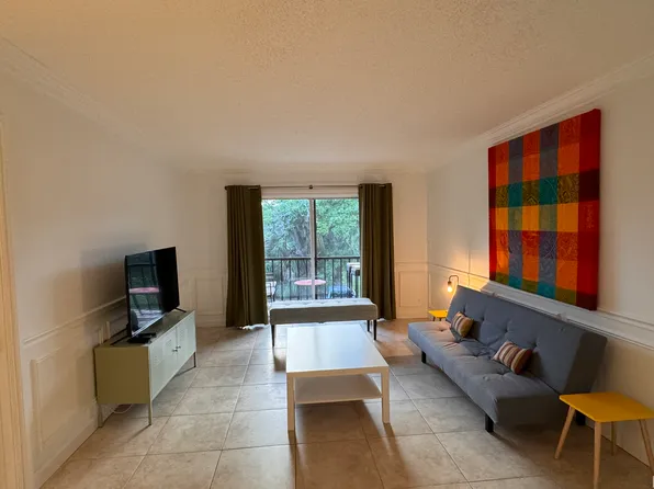 490 NW 20th St APT 216, Boca Raton, FL 33431