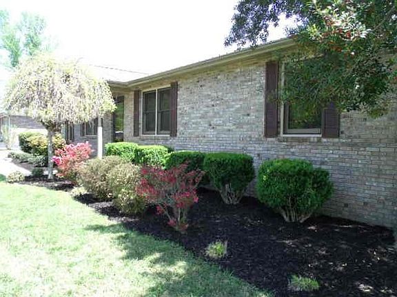 3rd image of 118 Lake Ct