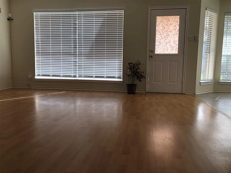 22522 Holly Lake Dr — Photo 3