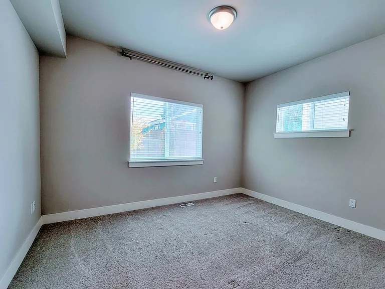 1122 Pitt Ave — Photo 6