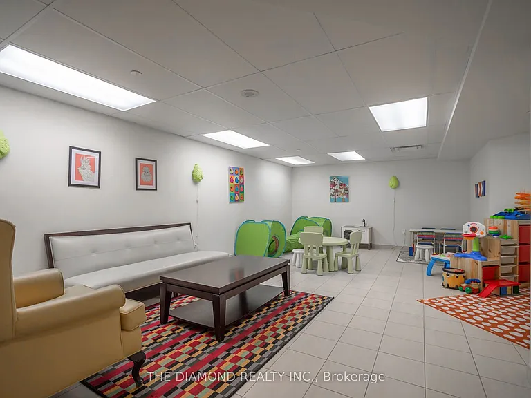 61 Heintzman St #1501 — Photo 38