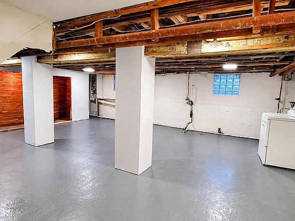 4th image of 4000 Aragon Ave