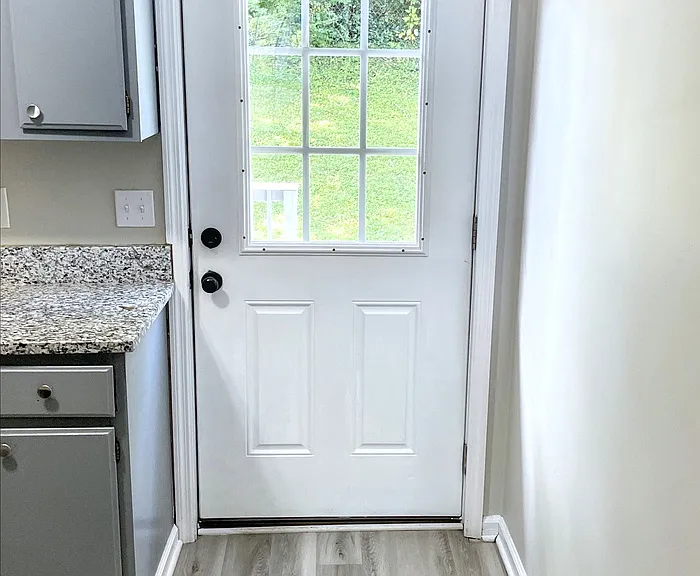483 Ellenwood Dr — Photo 7