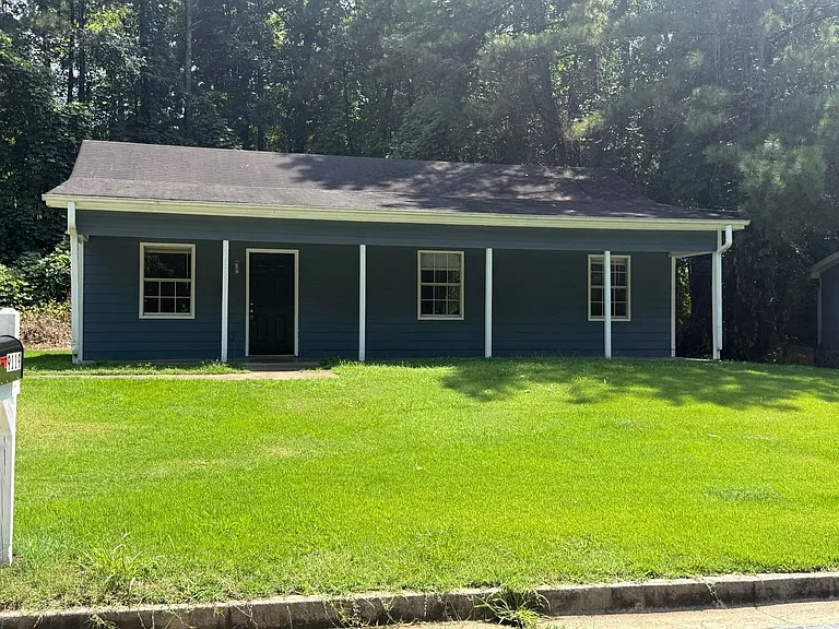 9119 Ford St SW — Photo 2