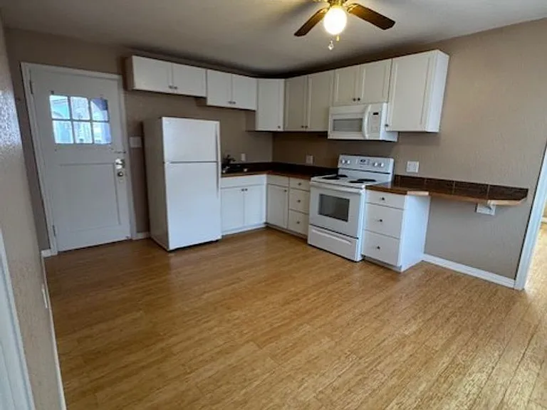 1401 Santa Fe Trl — Photo 6