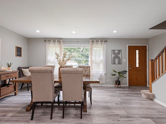 4th image of 10925 McVicker Ave