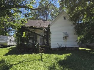 312 W Green St, Clinton, MO 64735