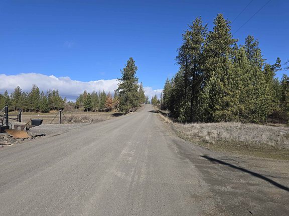 3rd image of 10602 N Dover Rd