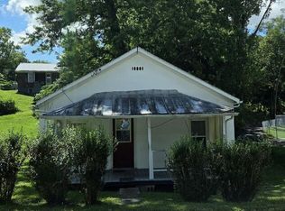 218 Walnut St, Marion, VA 24354