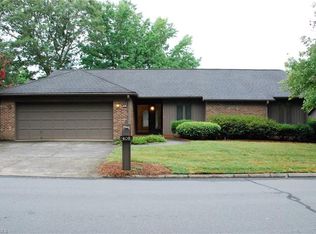 408 Ridgehaven Dr, Winston Salem, NC 27104