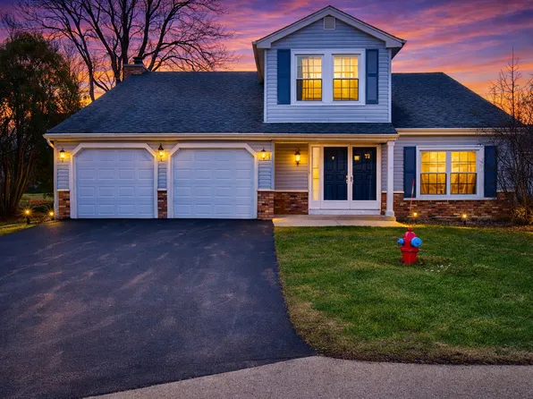 651 White Ct, Gurnee, IL 60031