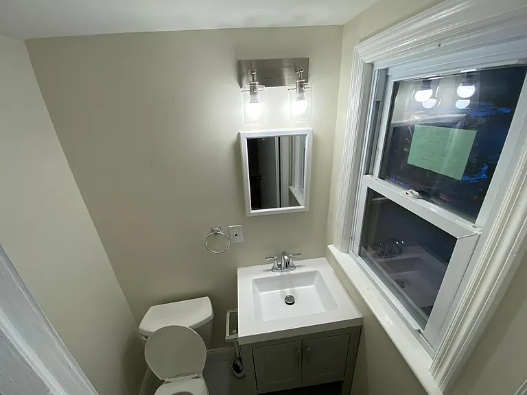 211 Hillside Ave — Photo 8