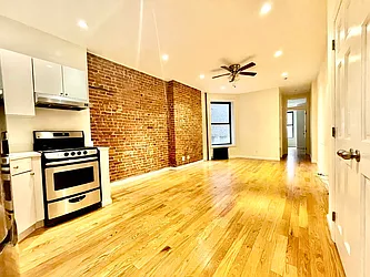 Rented by HOLTON REAL ESTATE INC.