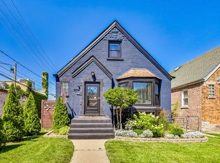 6014 N Whipple St, Chicago, IL 60659