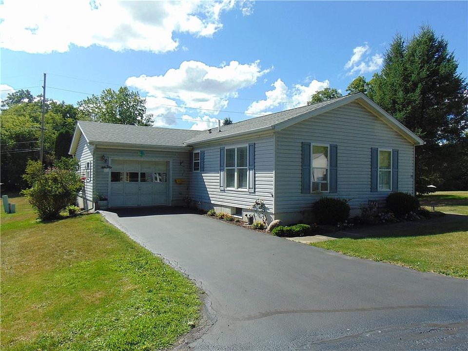 1st image of 15 Spruce Acres