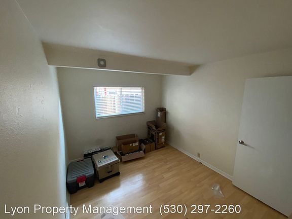 5th image of 721 Borchard Ct