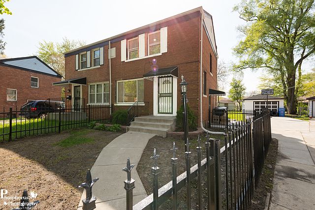 1st image of 9532 S Bensley Ave