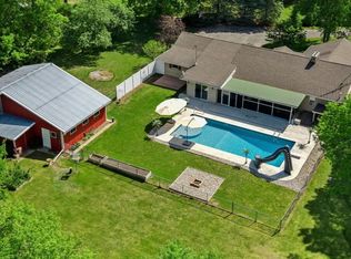 10226 SW Greenville Rd, Greenville, MI 48838