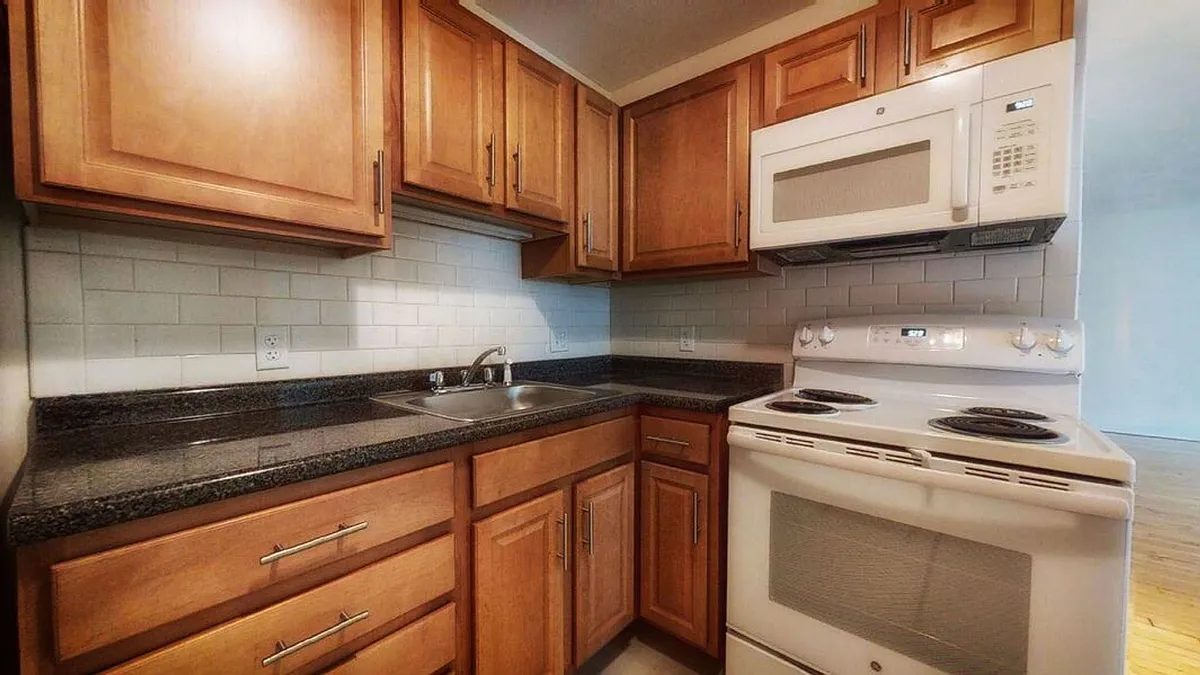 Building Photo - 16 Armington St #10