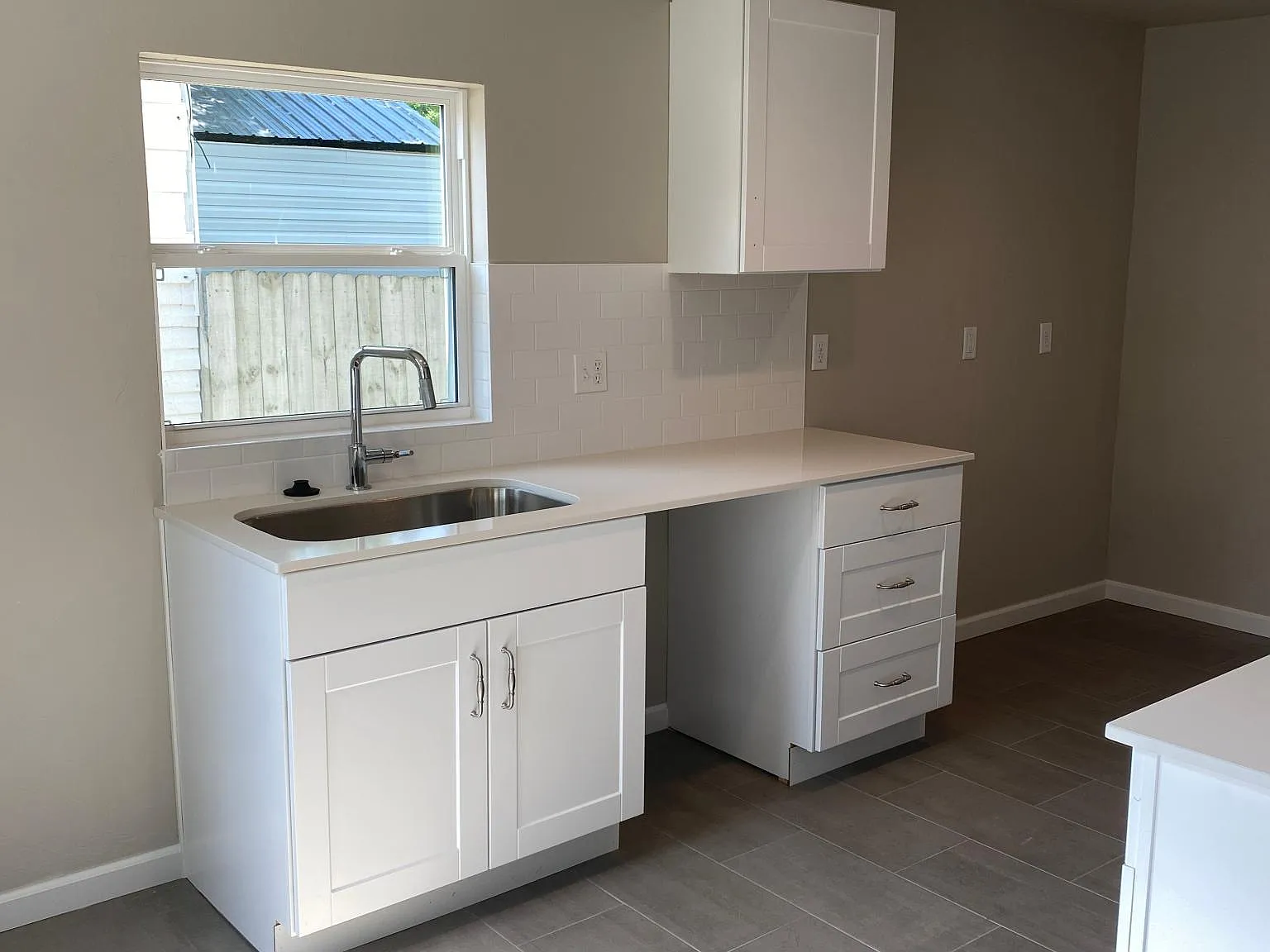 4801 N College Ave — Photo 4