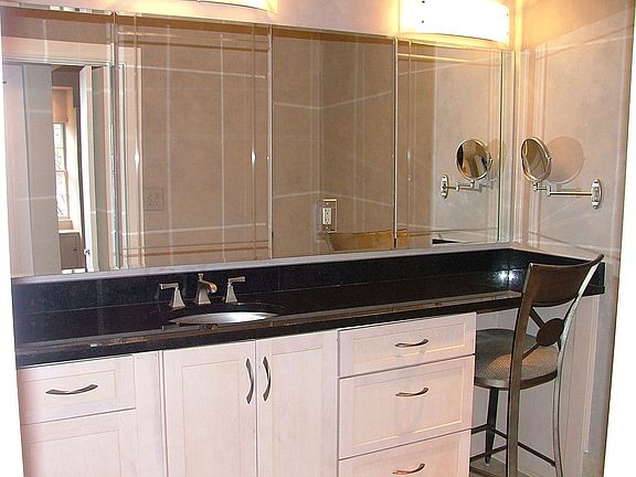 SPA-LIKE MASTER BATH