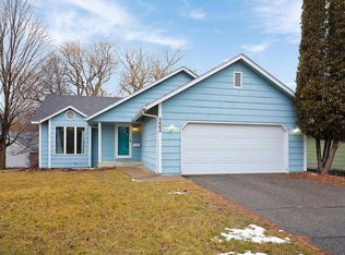 5665 Deer Trl W, Shoreview, MN 55126
