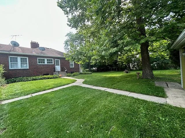 994 Greenview Ave — Photo 16