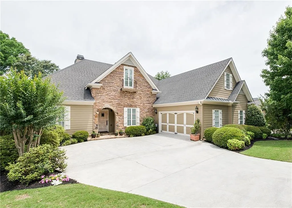 1455 Lamont Cir photo 1