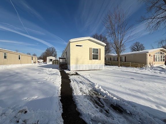 4th image of 11 Woodside Dr #286
