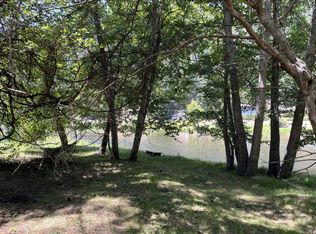 31 Rivendell Rd, Douglas City, CA 96024