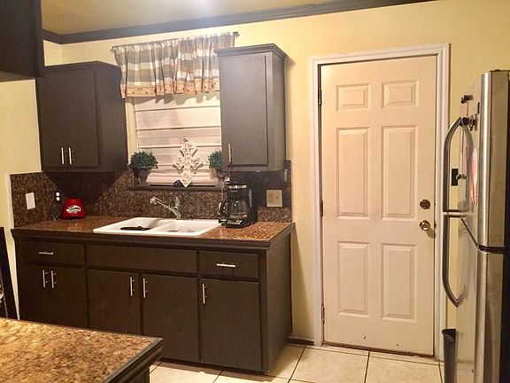 3rd image of 3007 Sierra Ct